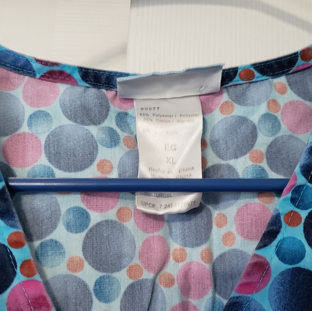 Scrub top - Picture 2 of 2
